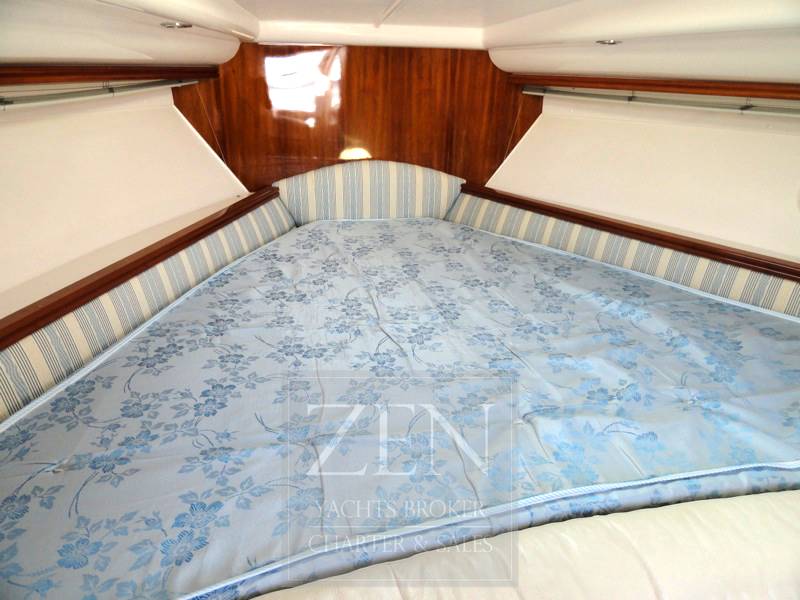 Pershing 37 open
