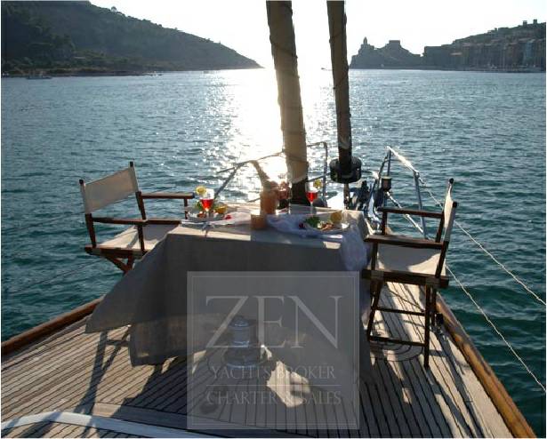 Lagoon royal yachts Pilot saloon 66