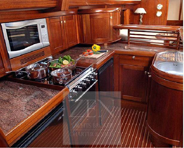 Lagoon royal yachts Pilot saloon 66