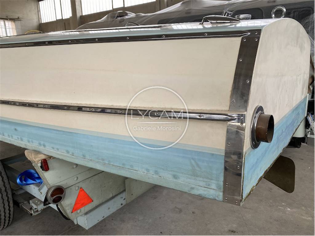 Chris-craft 19 racing runabout