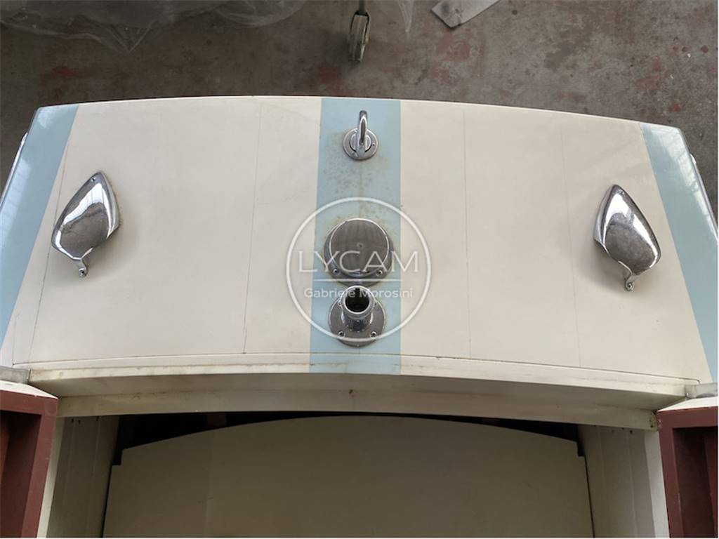 Chris-craft 19 racing runabout