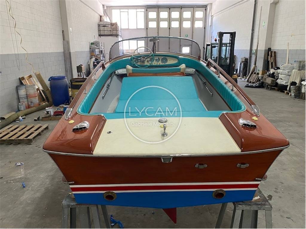 Riva Junior