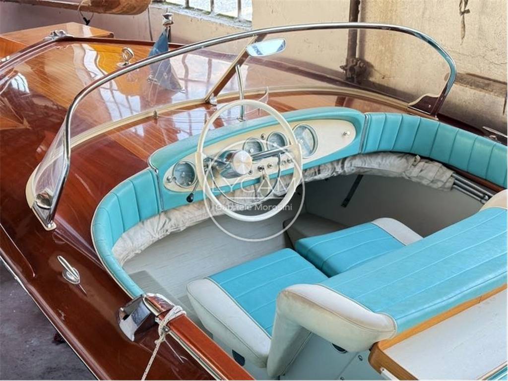 Riva Junior