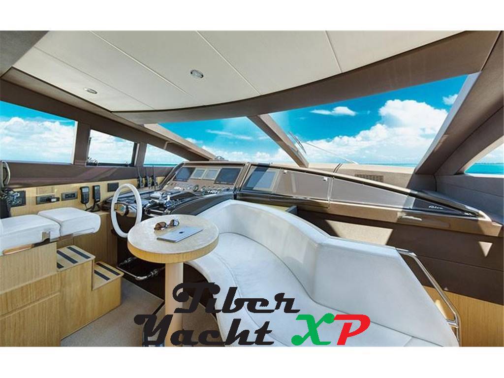 Riva 75 venere - barca in esclusiva