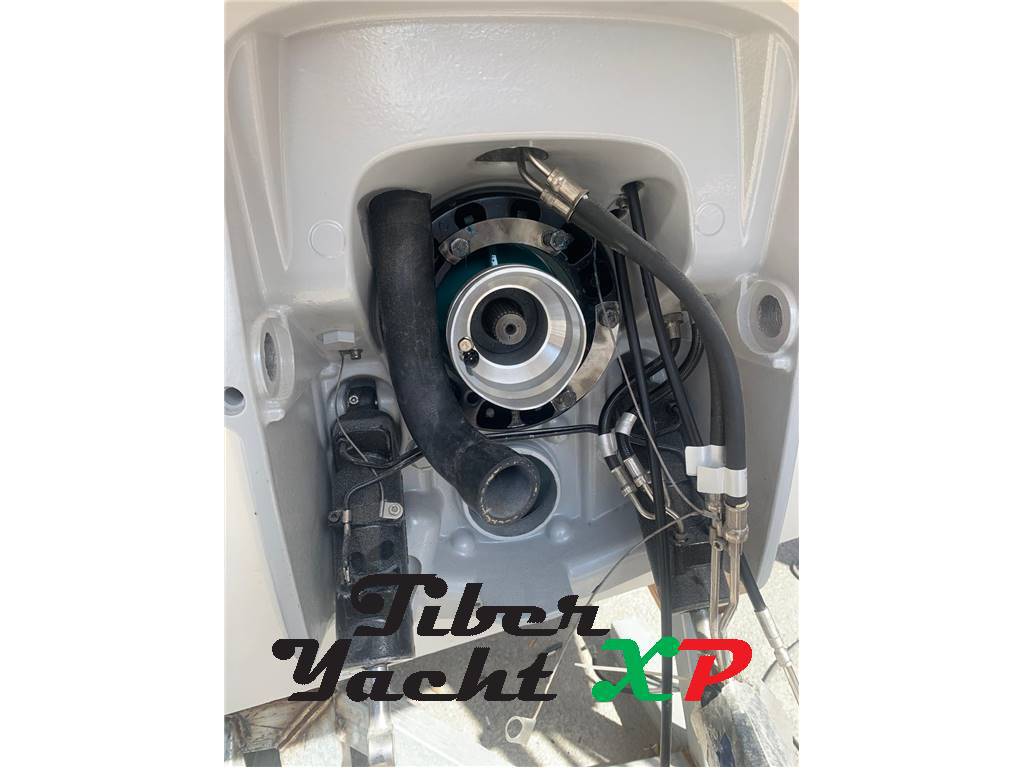Atlantis - gobbi - azimut 42 xl - barca in esclusiva - interni rov