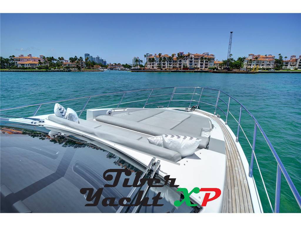 Azimut 55s hard top