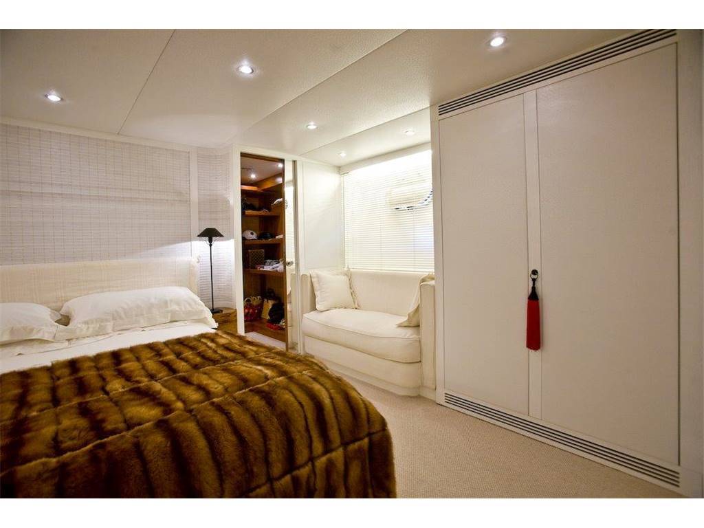 Antago yachts 82