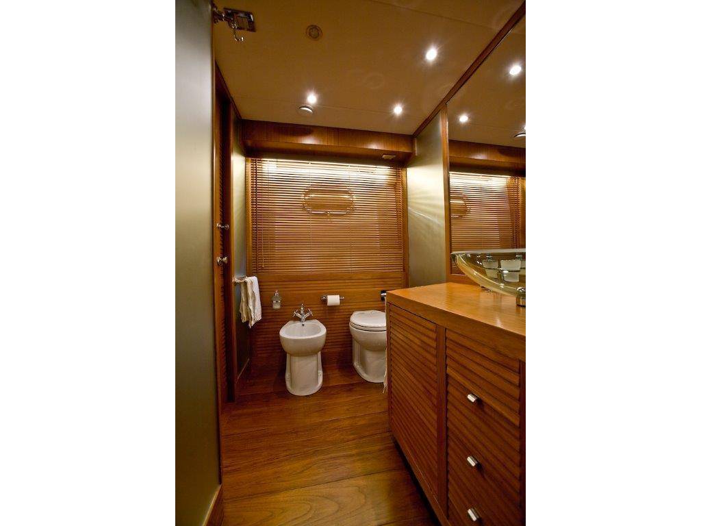Antago yachts 82