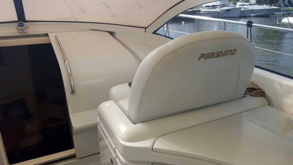 Pershing 37