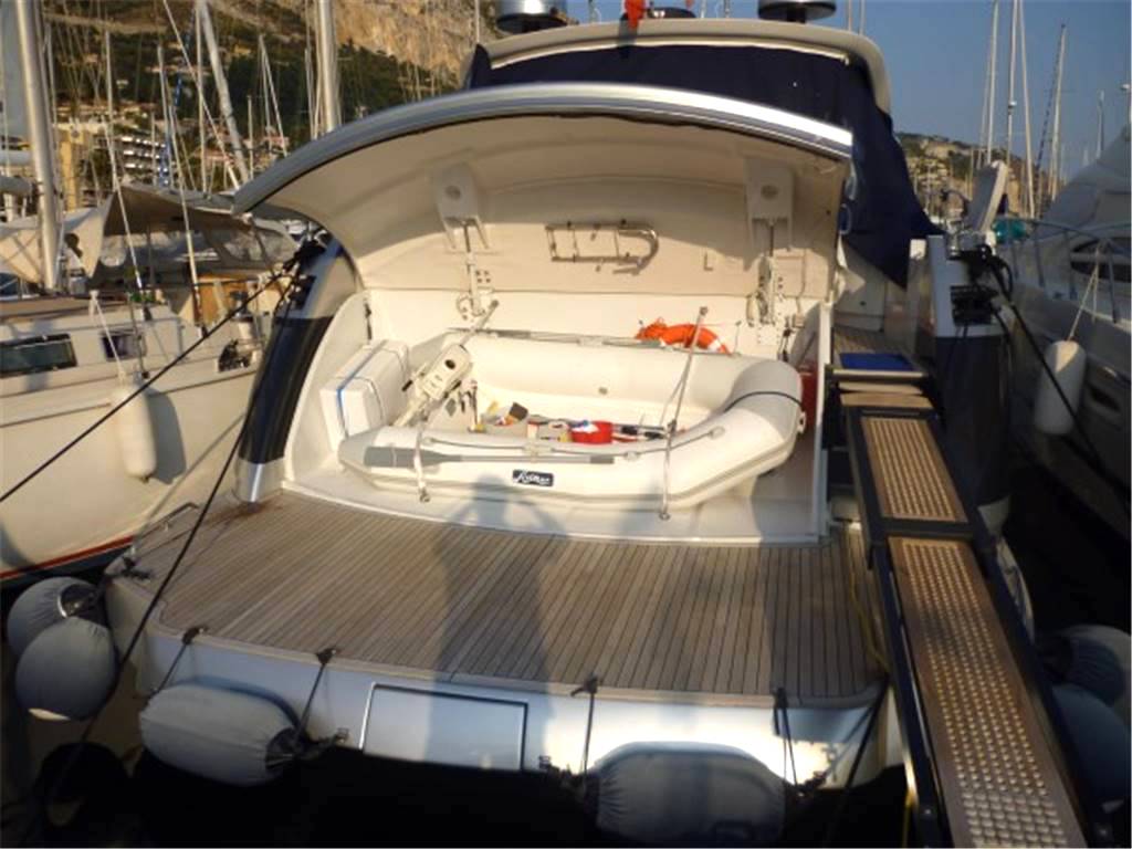 Pershing 62