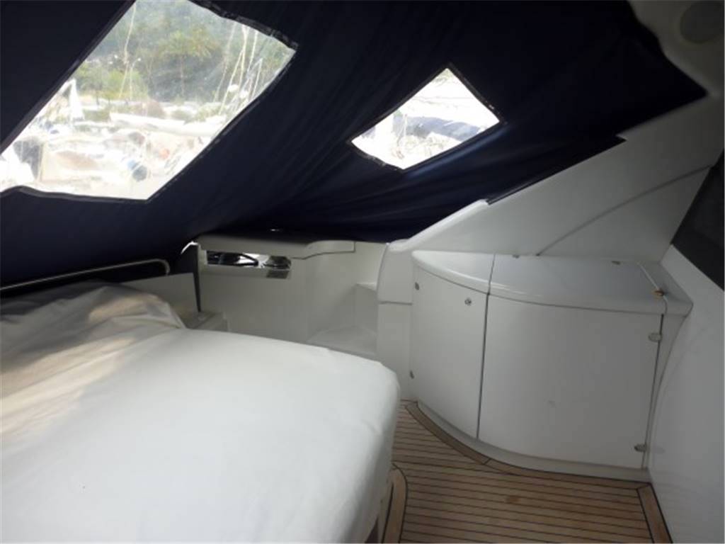 Pershing 62