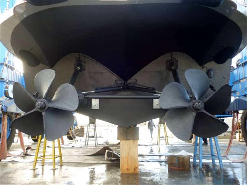 Pershing 62