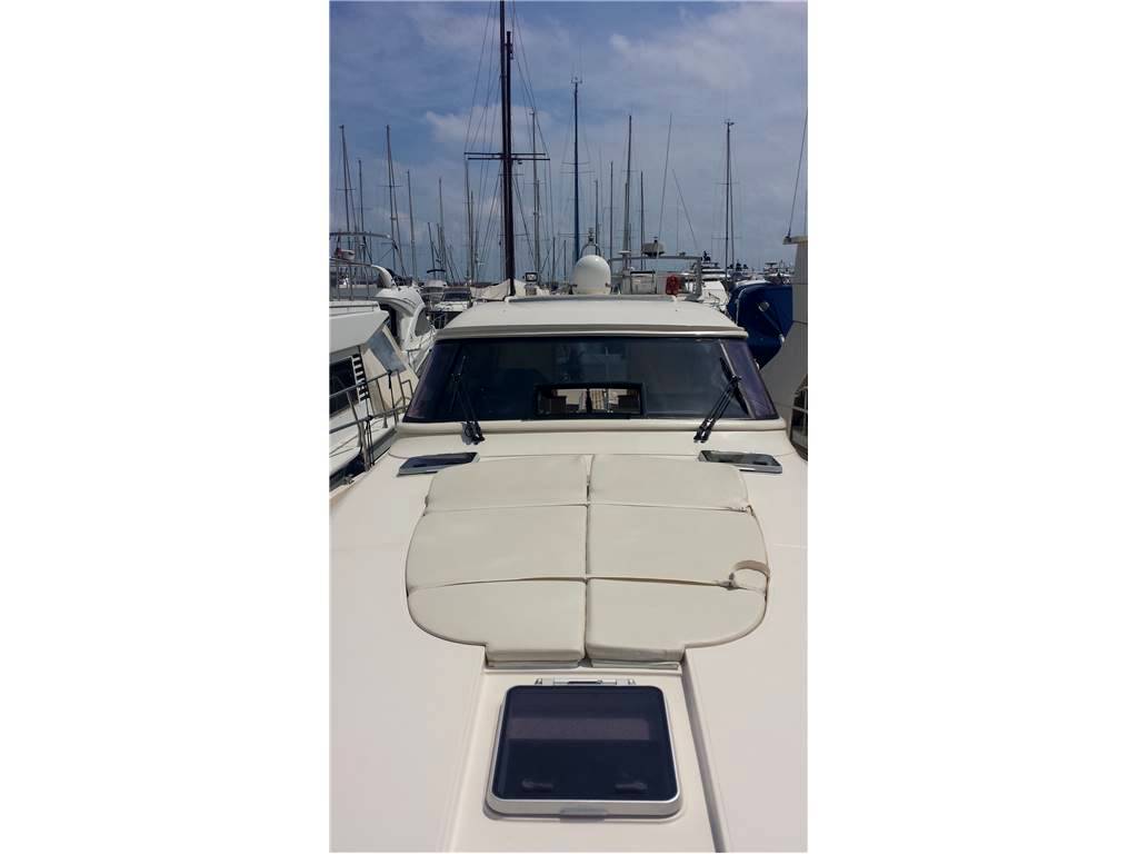 Cayman 43