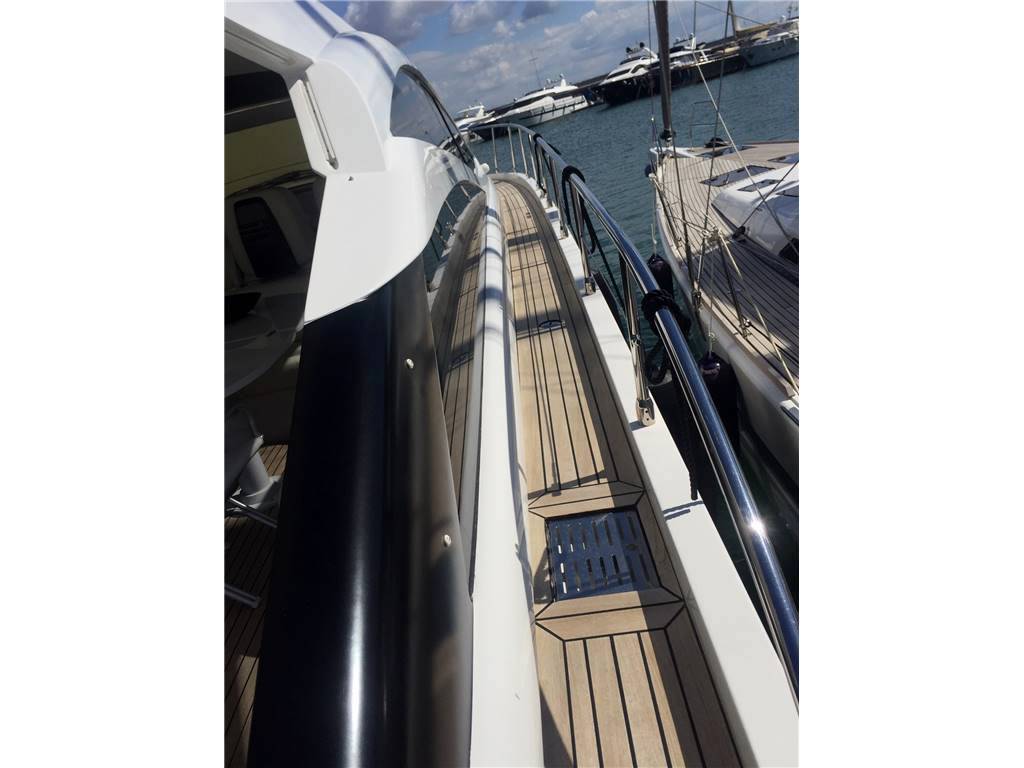 Pershing 56