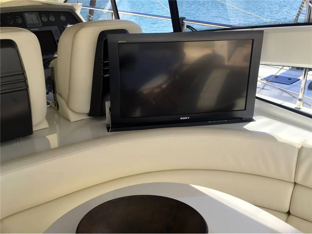 Pershing 56