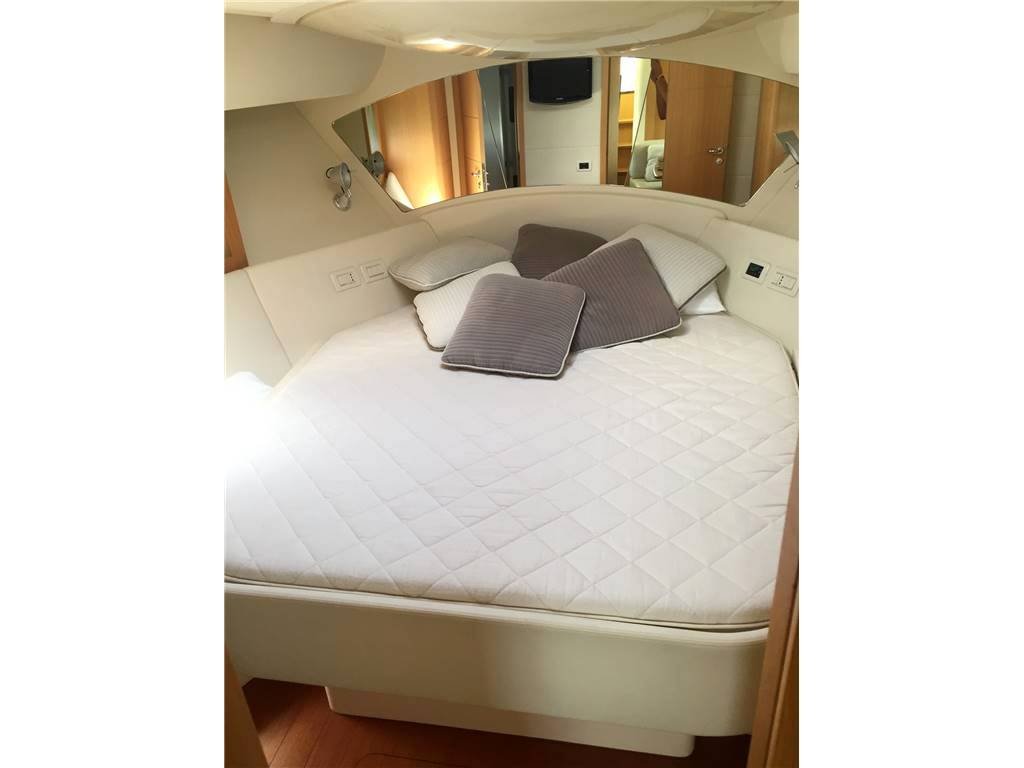 Pershing 56
