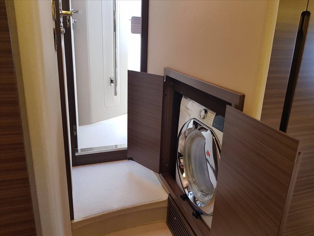 Azimut 55s (2015)